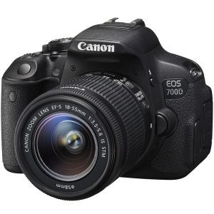 دوربین کارکرده CANON EOS 700D