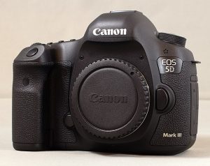 دوربین کارکرده canon 5d