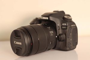 دوربین کارکرده canon eos 80d