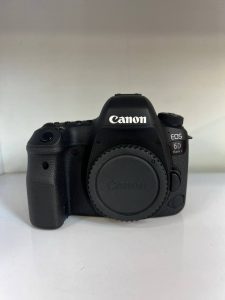 دوربین کارکرده CANON EOS 6D MARK II