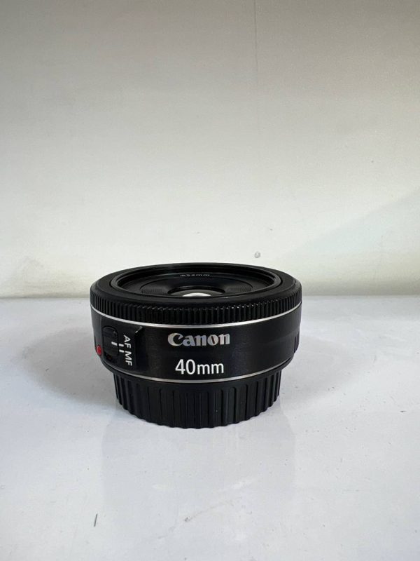 لنز کارکرده EF 40mm f2.8 stm